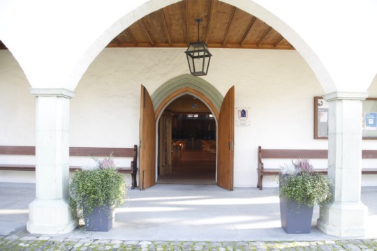 Kirche-neutral.jpg